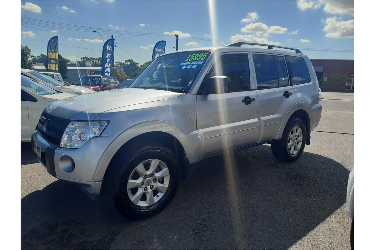 2010 Mitsubishi PAJERO GLX LWB (4x4) NT MY10