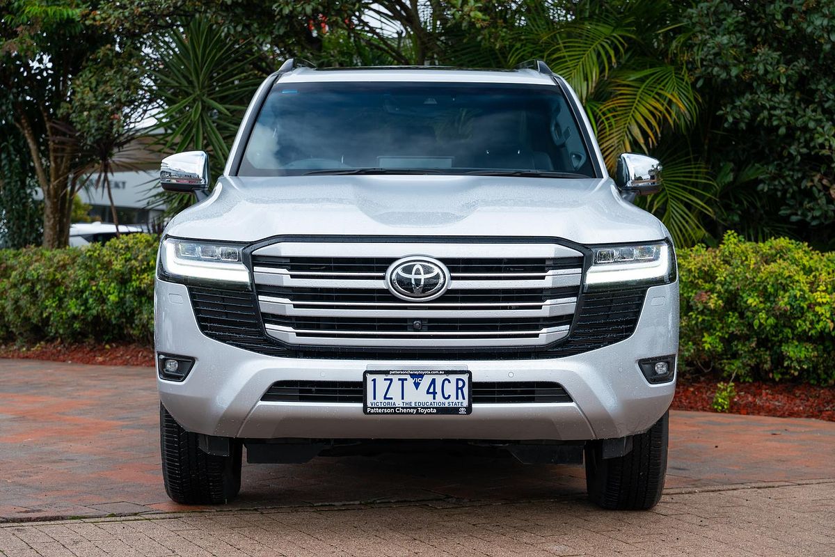 2024 Toyota Landcruiser Sahara FJA300R