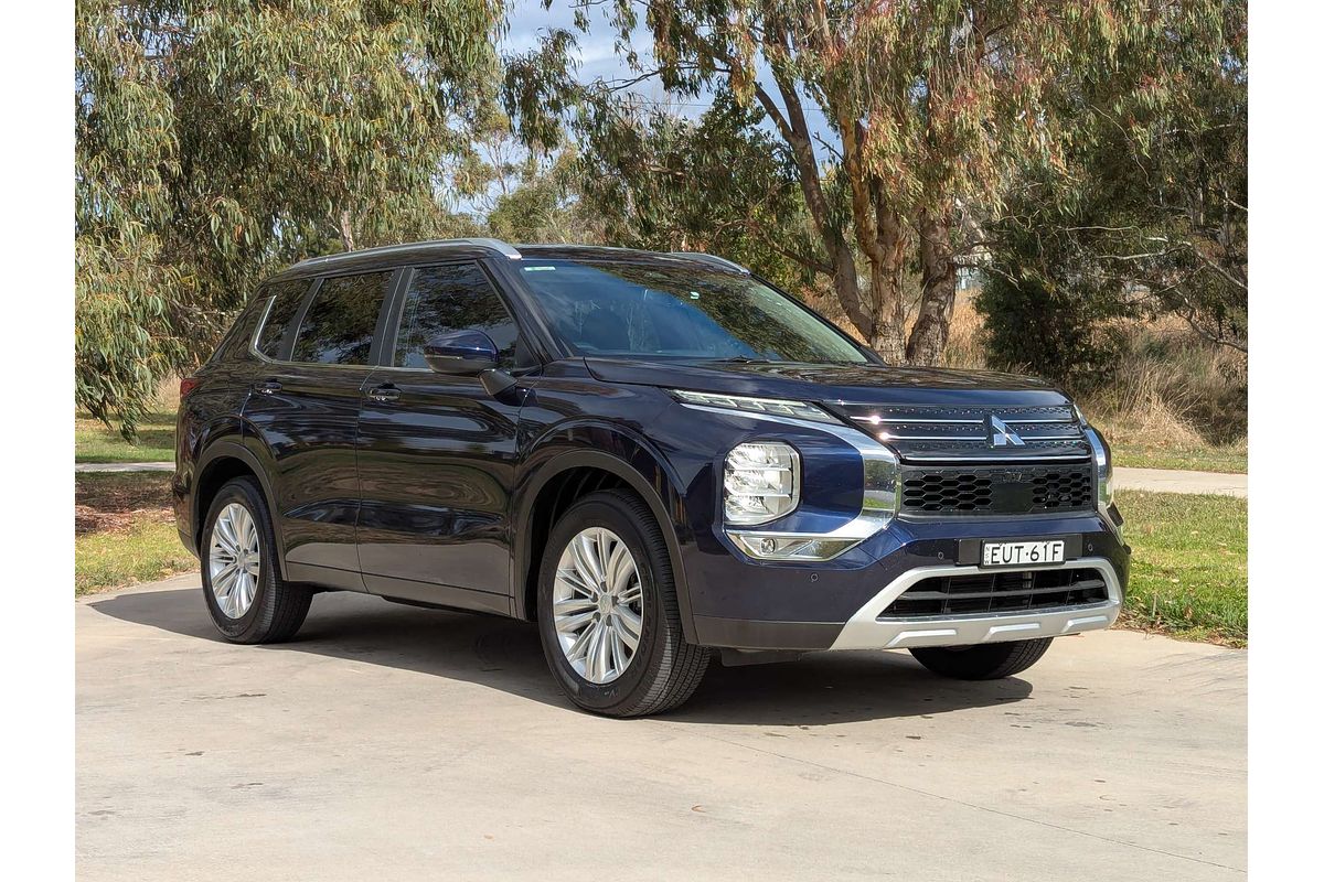 2022 Mitsubishi Outlander LS ZM