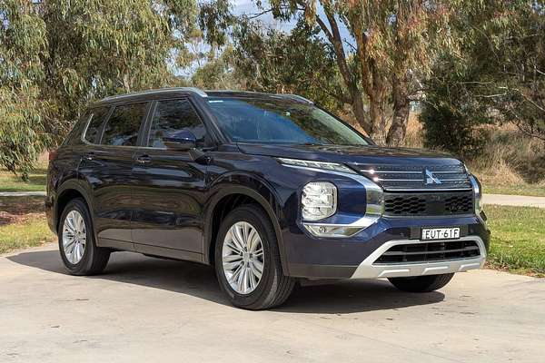 2022 Mitsubishi Outlander LS ZM