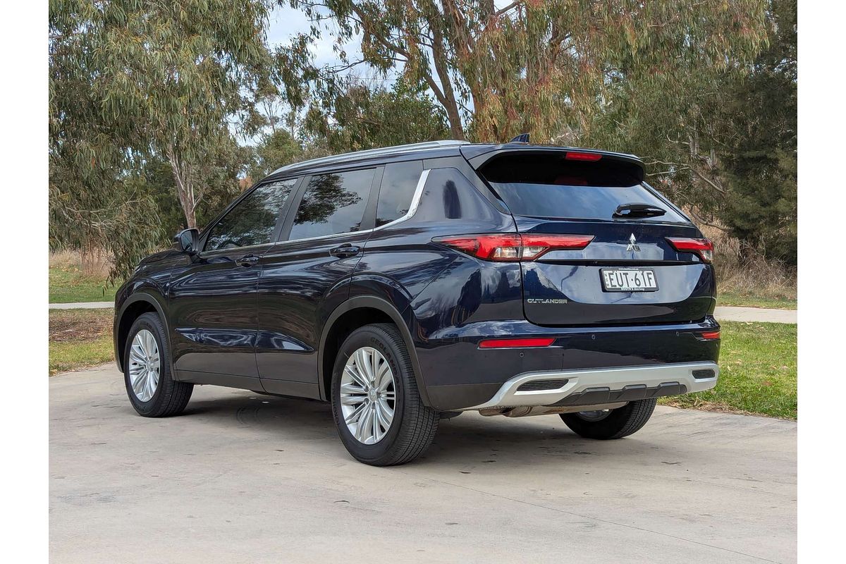 2022 Mitsubishi Outlander LS ZM