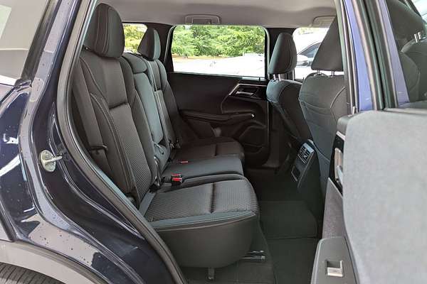 2022 Mitsubishi Outlander LS ZM