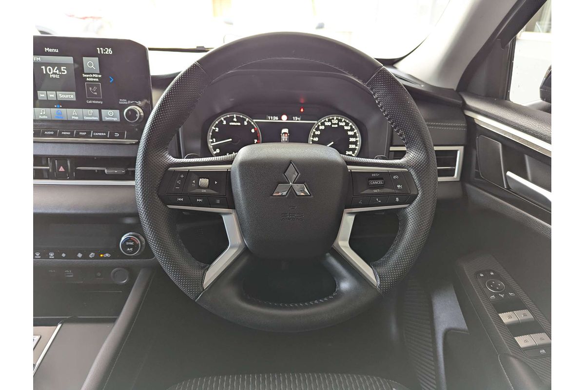 2022 Mitsubishi Outlander LS ZM