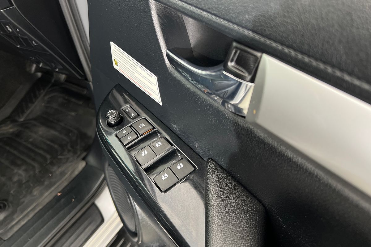 2021 Toyota Hilux SR5 GUN126R 4X4