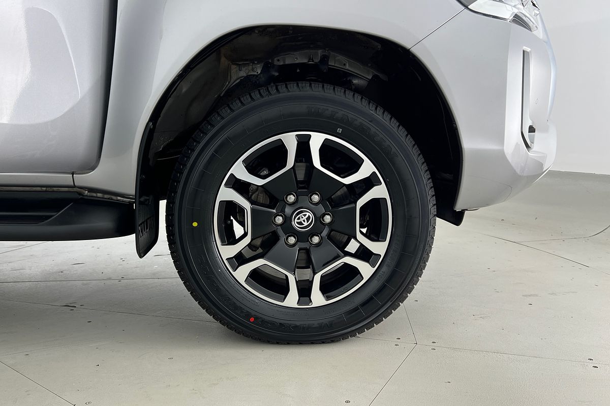 2021 Toyota Hilux SR5 GUN126R 4X4