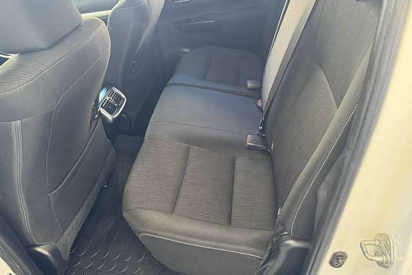 2019 Toyota HILUX SR5 DUAL CAB GUN126R