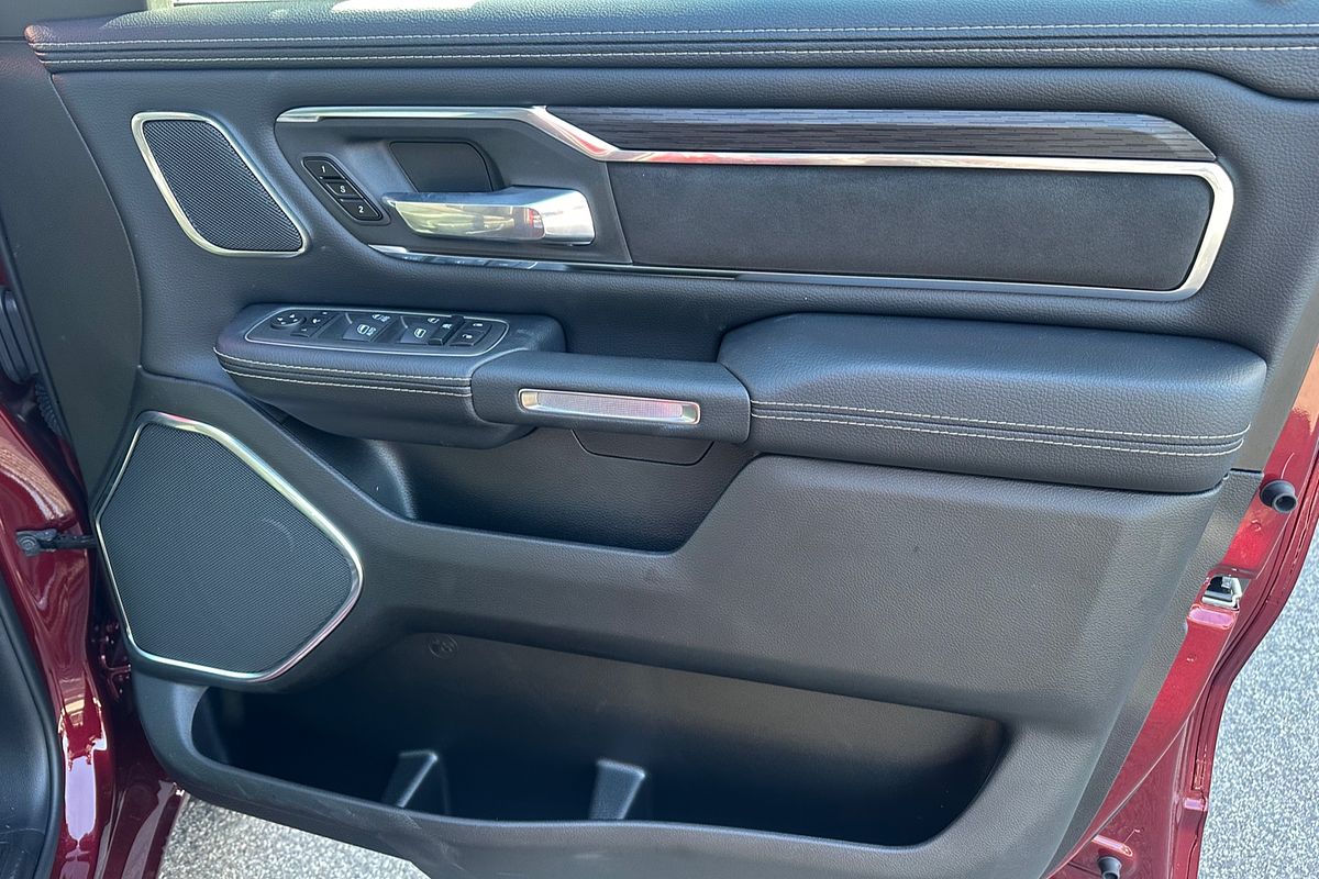 2024 RAM 1500 Laramie Sport RamBox DT 4X4 SWB