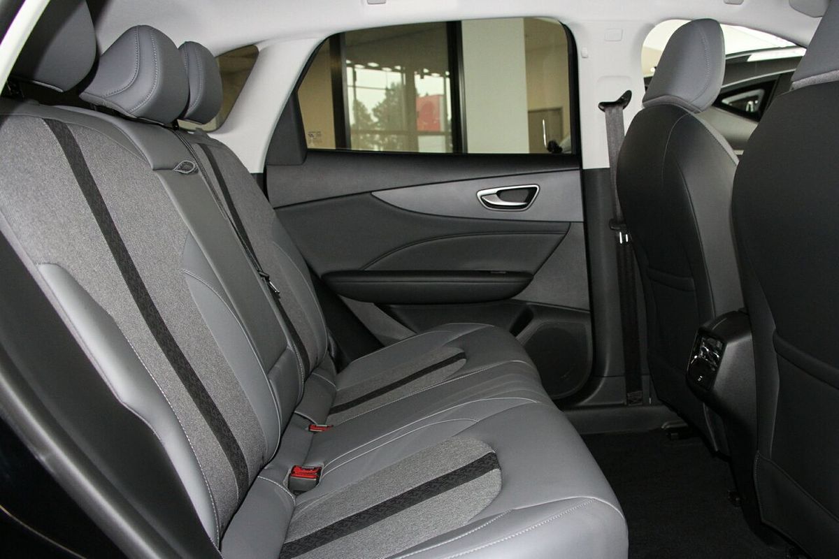 2025 MG MGS5 EV Essence 62 ZS3EM