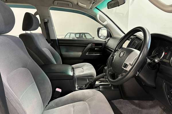 2012 Toyota Landcruiser GXL VDJ200R