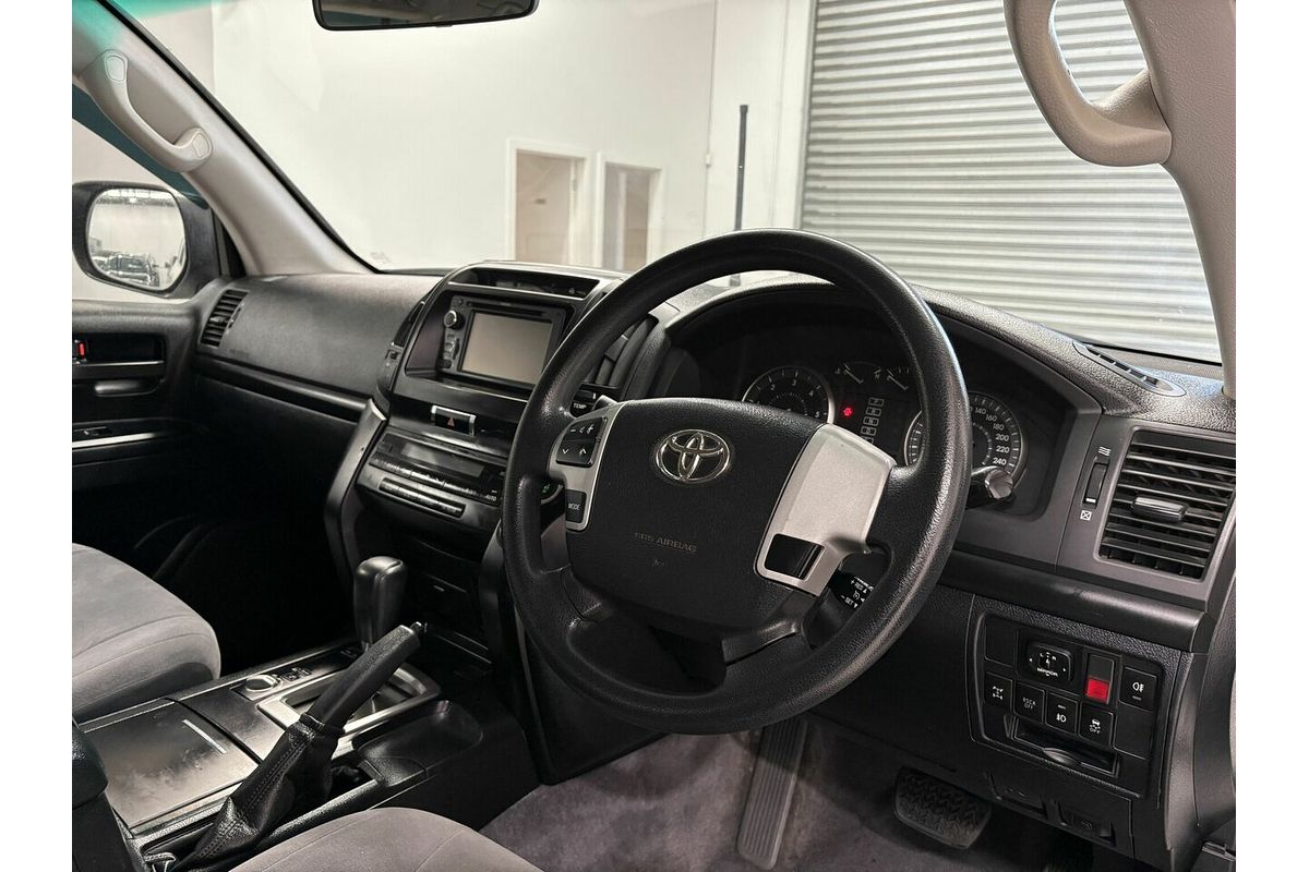 2012 Toyota Landcruiser GXL VDJ200R