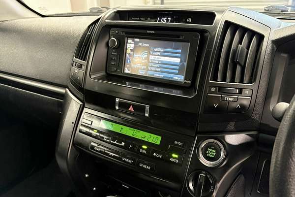 2012 Toyota Landcruiser GXL VDJ200R
