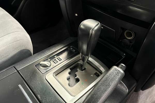 2012 Toyota Landcruiser GXL VDJ200R