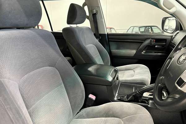 2012 Toyota Landcruiser GXL VDJ200R