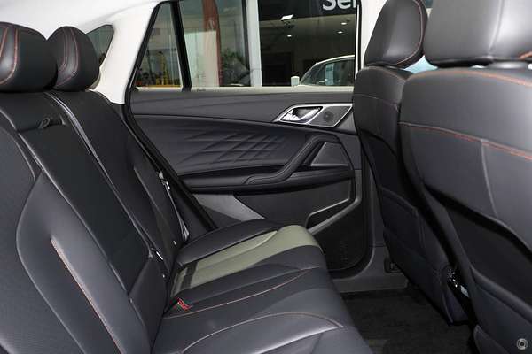 2025 MG HS Essence AS33 2WD