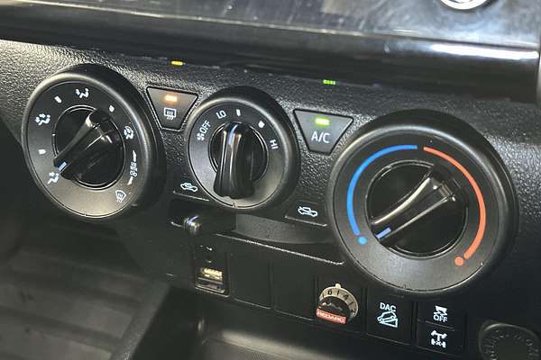 2021 Toyota Hilux SR GUN126R 4X4