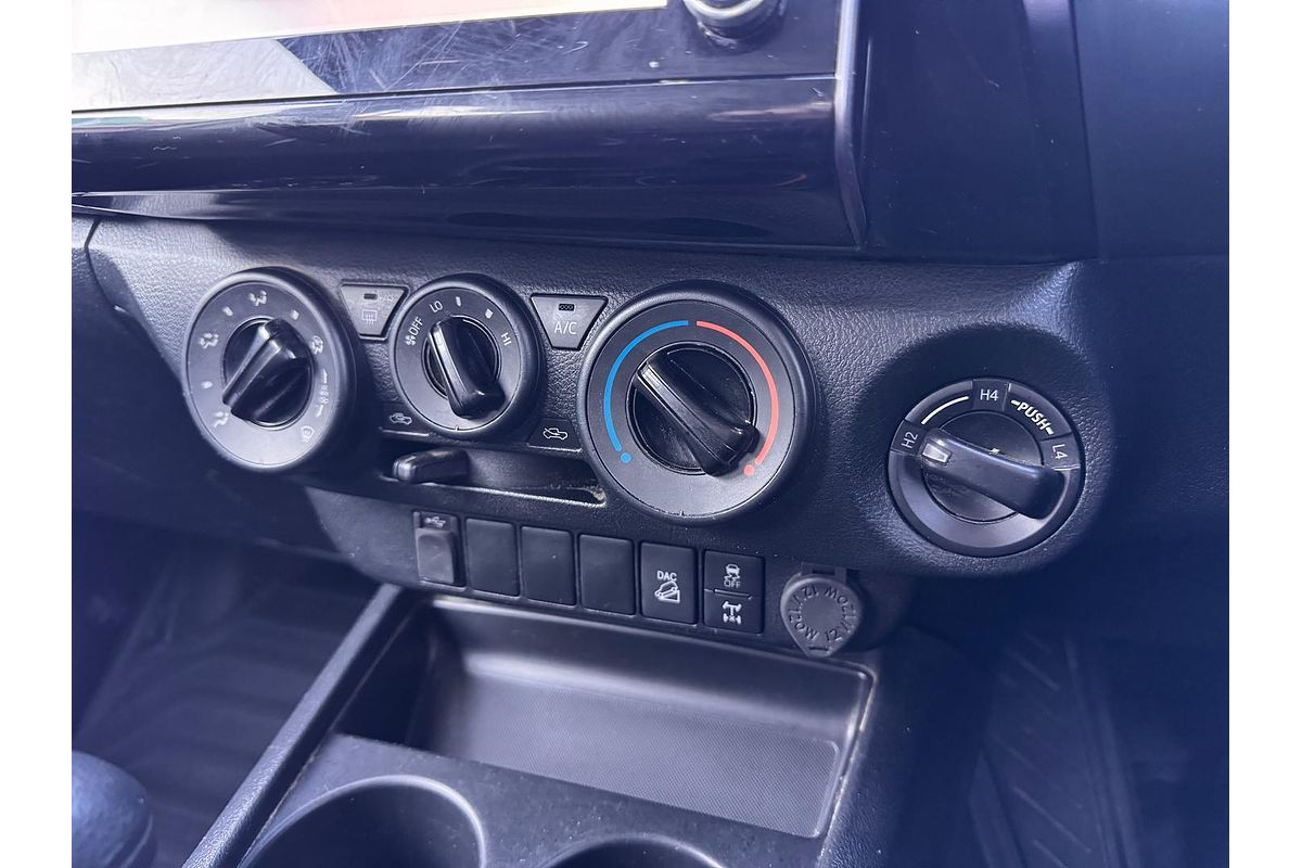 2021 Toyota Hilux SR GUN126R 4X4