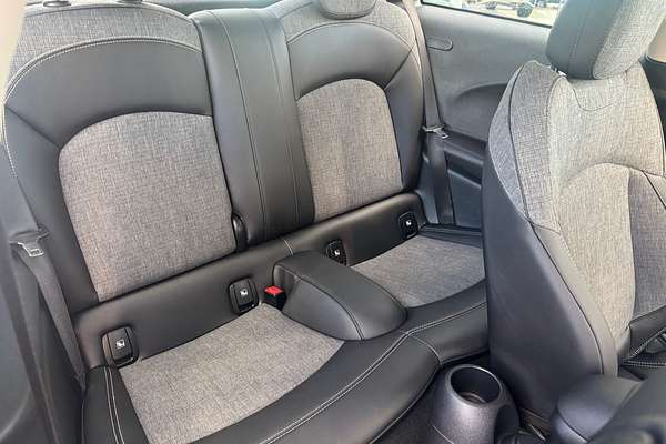 2022 MINI Hatch Cooper Classic F55 LCI-2