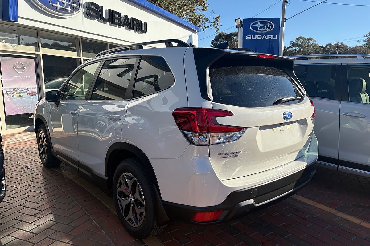2025 Subaru Forester 2.5i Luxury Special Edition S5