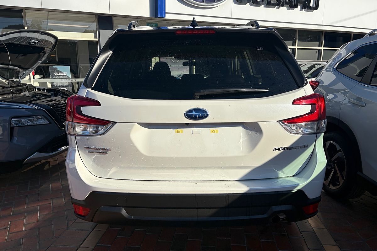 2025 Subaru Forester 2.5i Luxury Special Edition S5