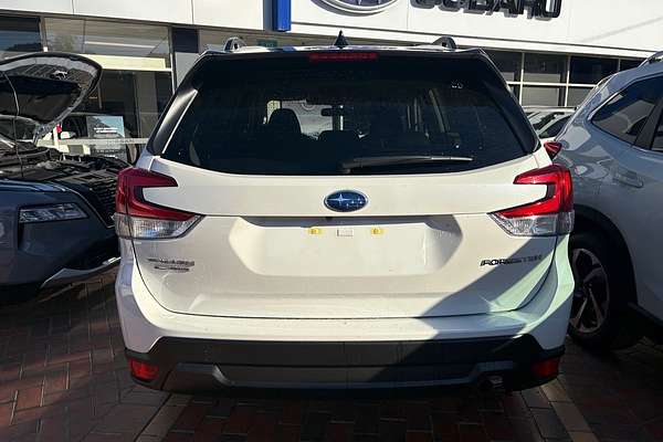 2025 Subaru Forester 2.5i Luxury Special Edition S5