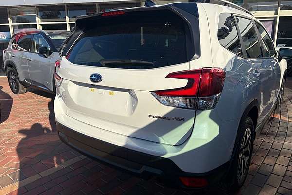 2025 Subaru Forester 2.5i Luxury Special Edition S5