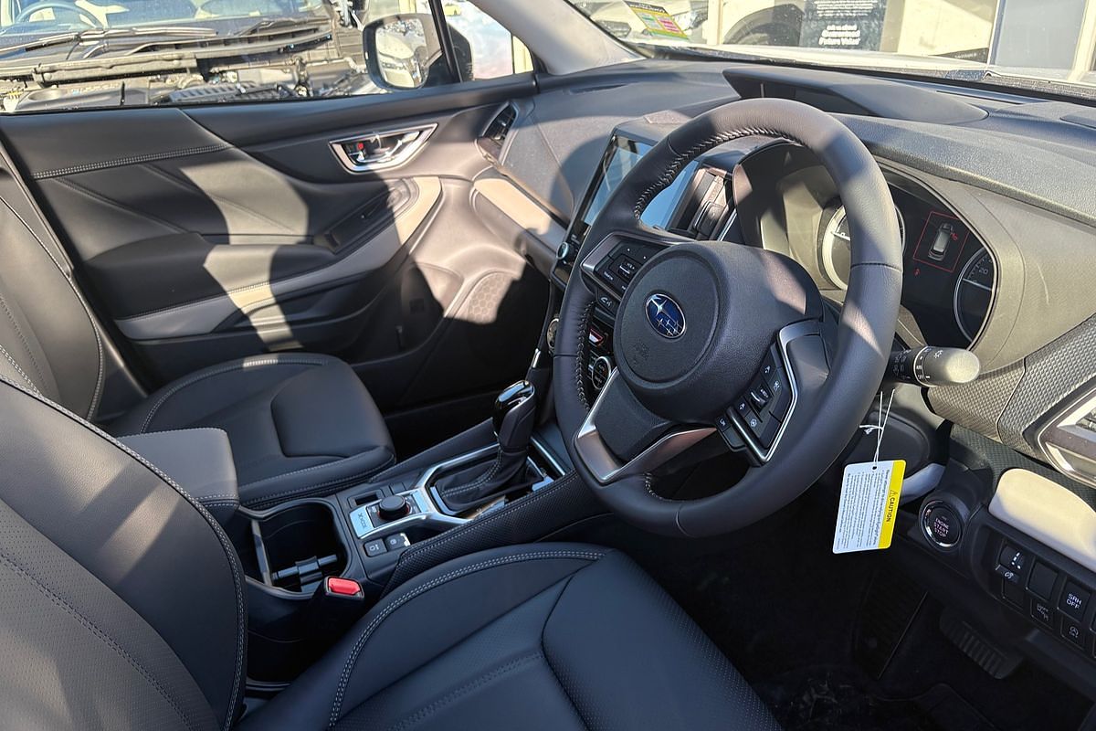 2025 Subaru Forester 2.5i Luxury Special Edition S5
