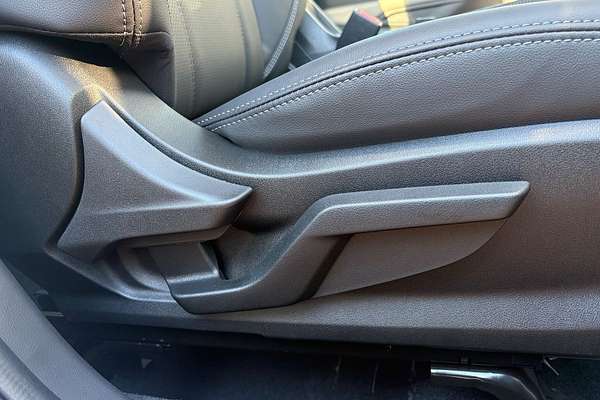 2025 Subaru Forester 2.5i Luxury Special Edition S5
