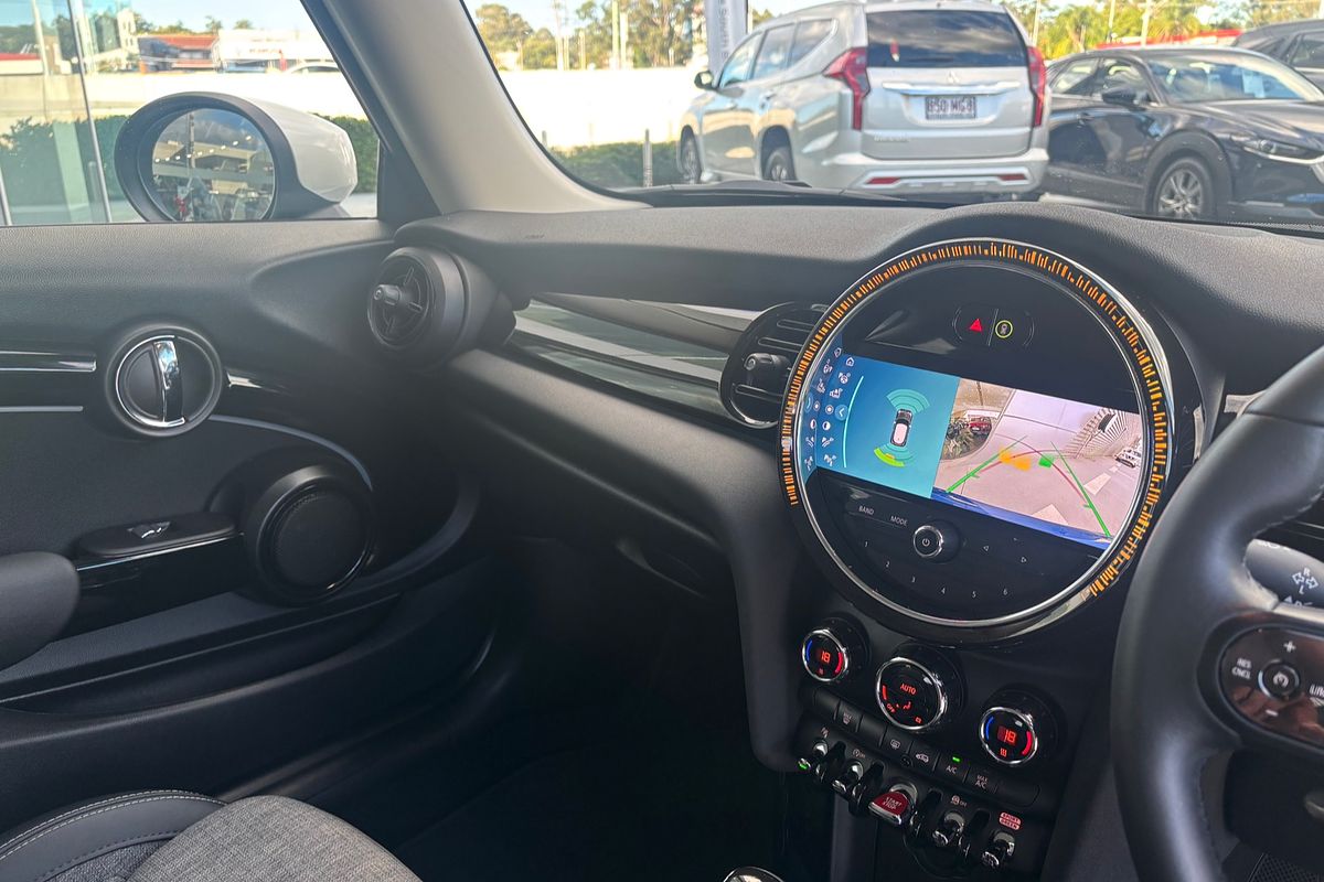 2022 MINI Hatch Cooper Classic F55 LCI-2