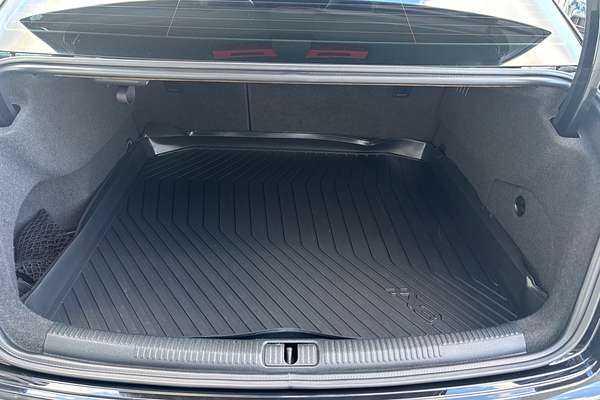 2019 Audi A3 40 TFSI S line plus 8V