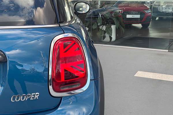 2022 MINI Hatch Cooper Classic F55 LCI-2