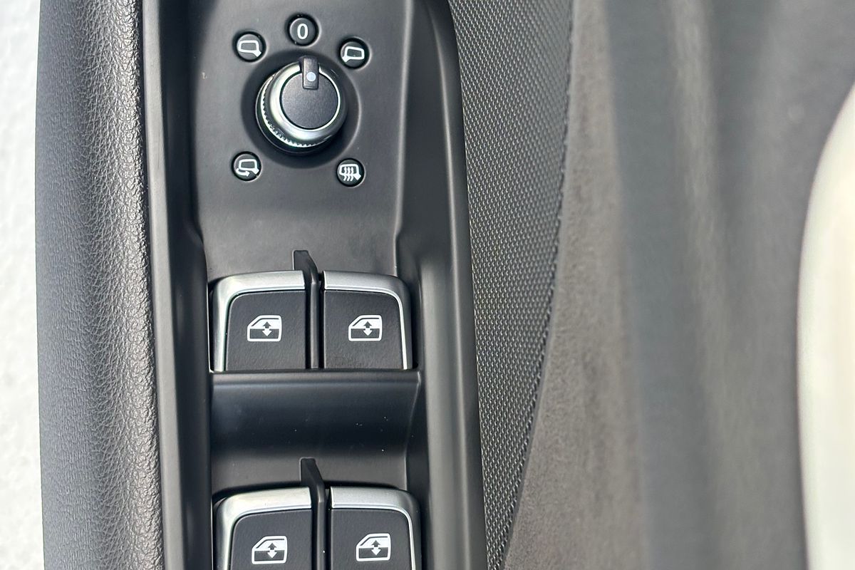 2019 Audi A3 40 TFSI S line plus 8V