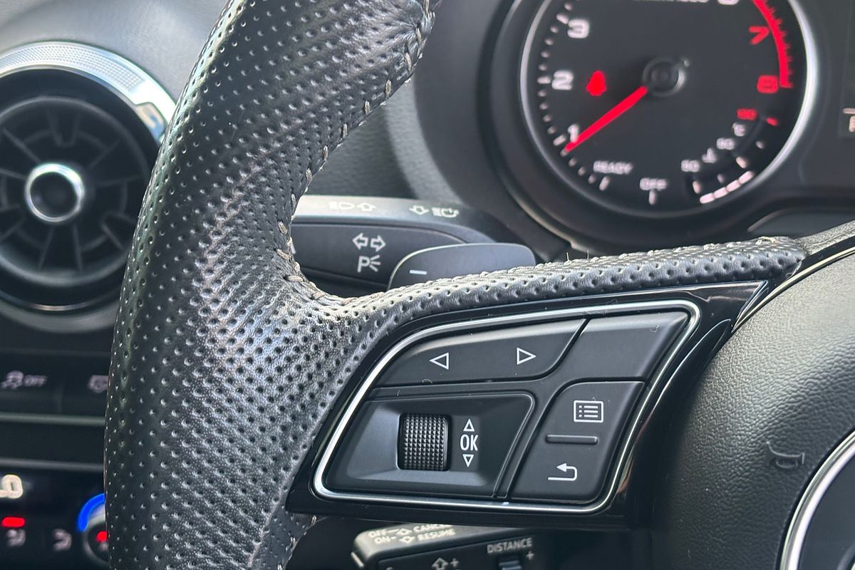 2019 Audi A3 40 TFSI S line plus 8V