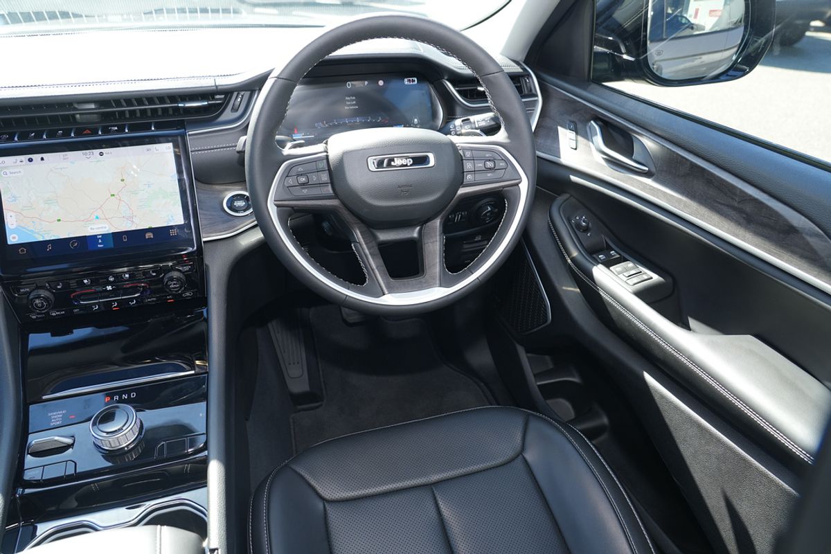 2023 Jeep Grand Cherokee Limited WL