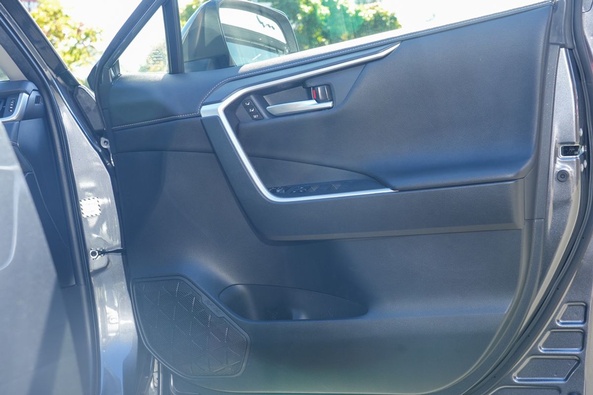 2022 Toyota RAV4 Cruiser AXAH54R