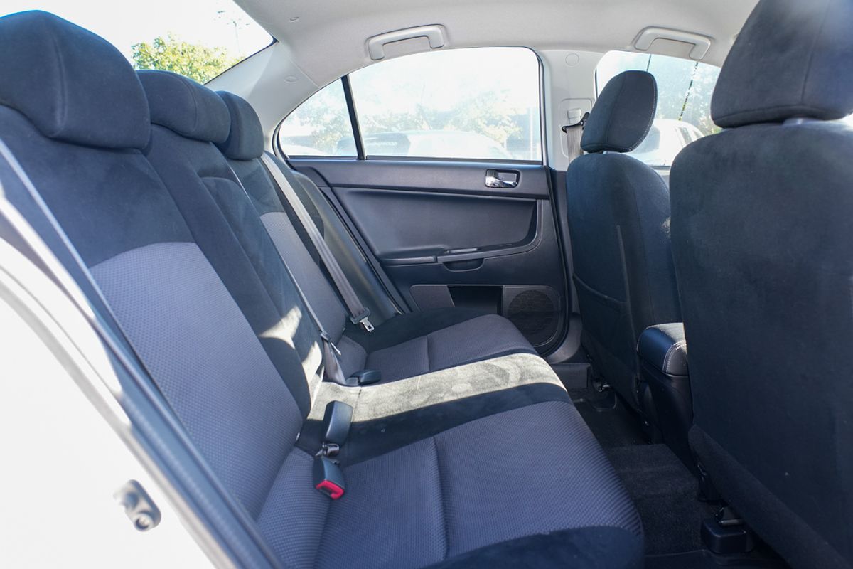 2017 Mitsubishi Lancer ES Sport CF