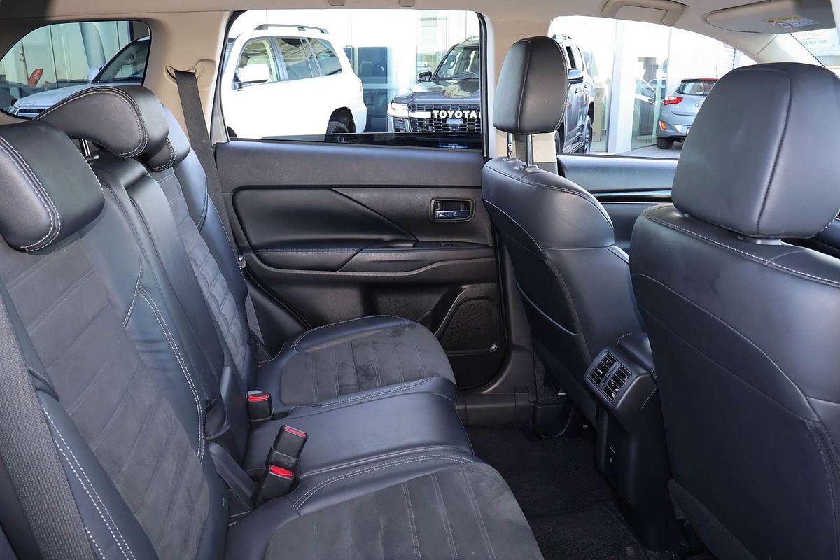 2020 Mitsubishi Outlander LS ZL