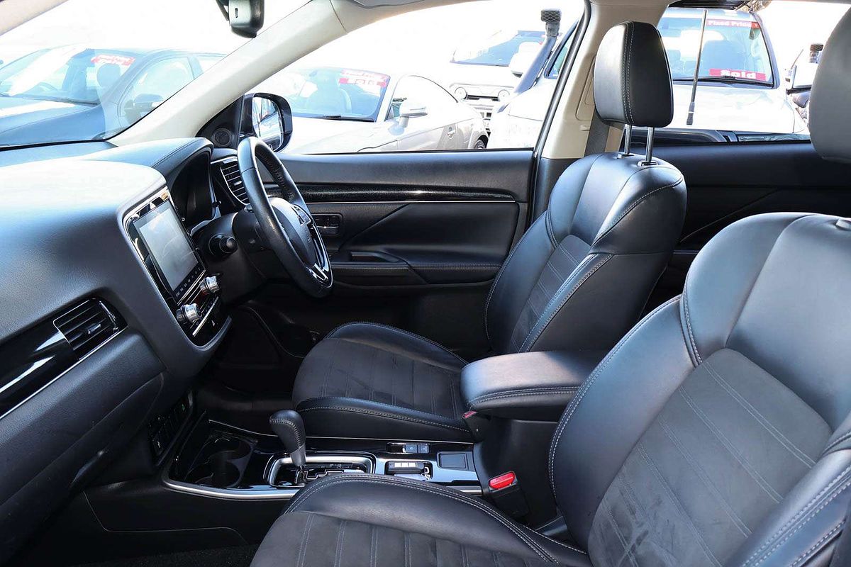 2020 Mitsubishi Outlander LS ZL