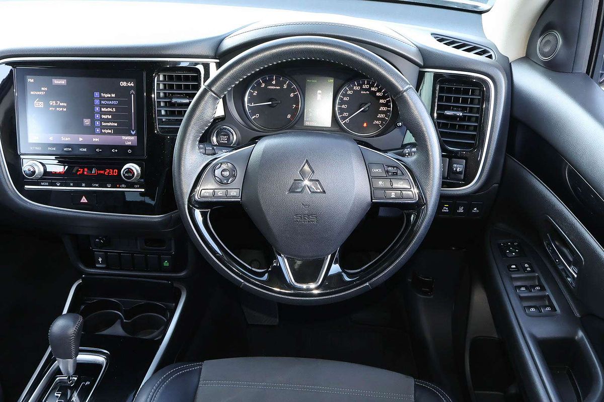 2020 Mitsubishi Outlander LS ZL