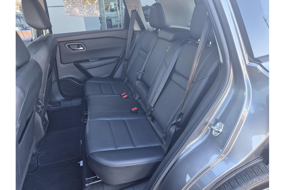 2022 Nissan X-TRAIL ST-L T33