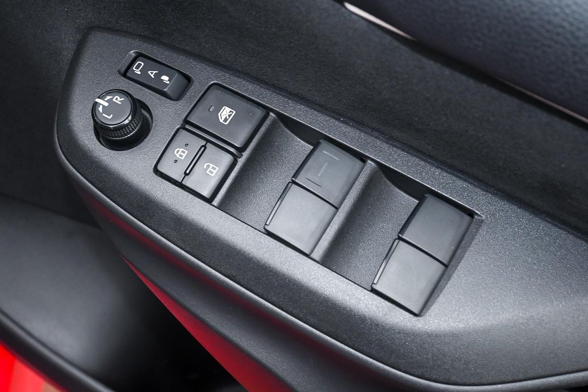 2023 Toyota Yaris SX Hybrid MXPH10R