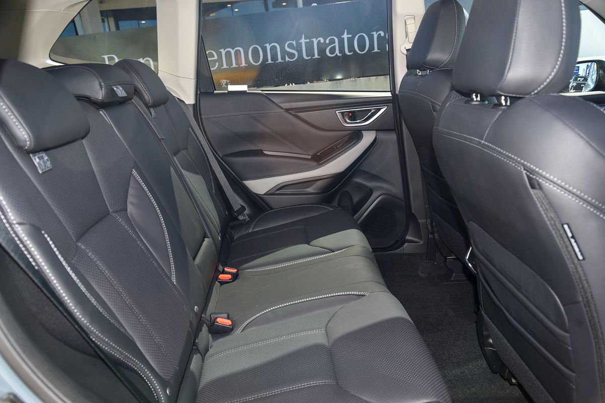 2024 Subaru Forester 2.5i Luxury Special Edition S5