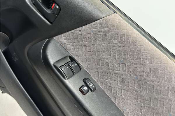 2007 Toyota Hiace Super GL 4WD TRH216