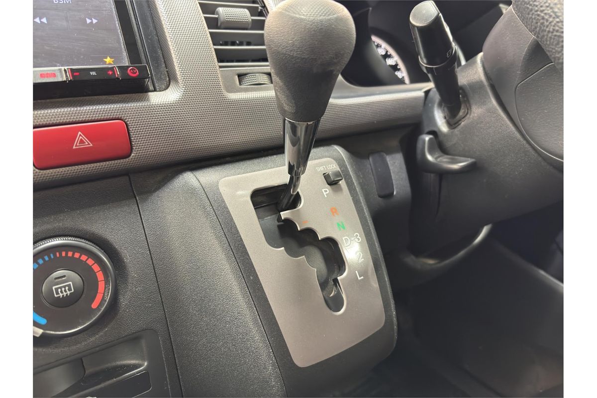 2007 Toyota Hiace Super GL 4WD TRH216