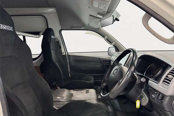 2011 Toyota Hiace DX Wide 4WD TRH226