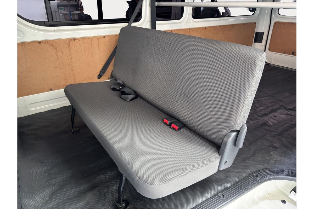2011 Toyota Hiace DX Wide 4WD TRH226