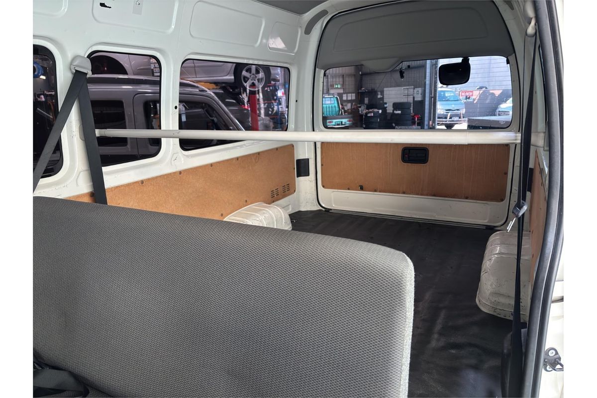 2011 Toyota Hiace DX Wide 4WD TRH226