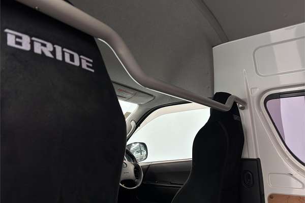 2011 Toyota Hiace DX Wide 4WD TRH226