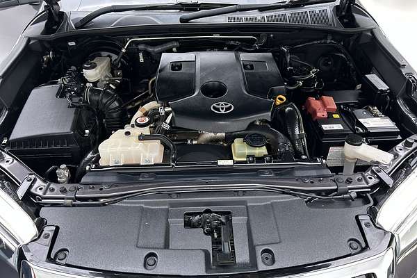 2019 Toyota Hilux SR5 GUN126R 4X4