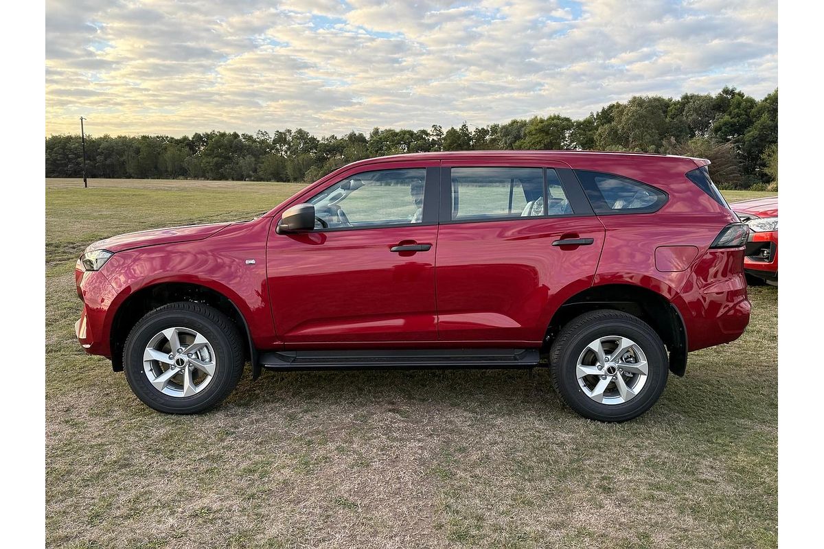 2025 Isuzu MU-X LS-M
