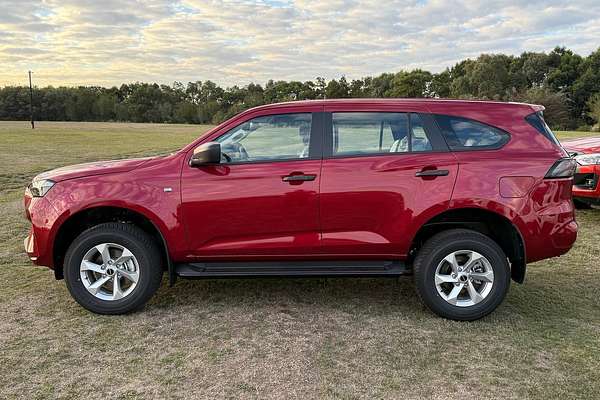 2025 Isuzu MU-X LS-M